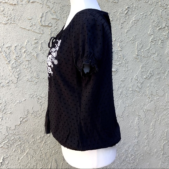 Romeo & Juliet Couture NWT Swiss Dot Floral Embroidered Peasant Top, Small - Picture 5 of 10